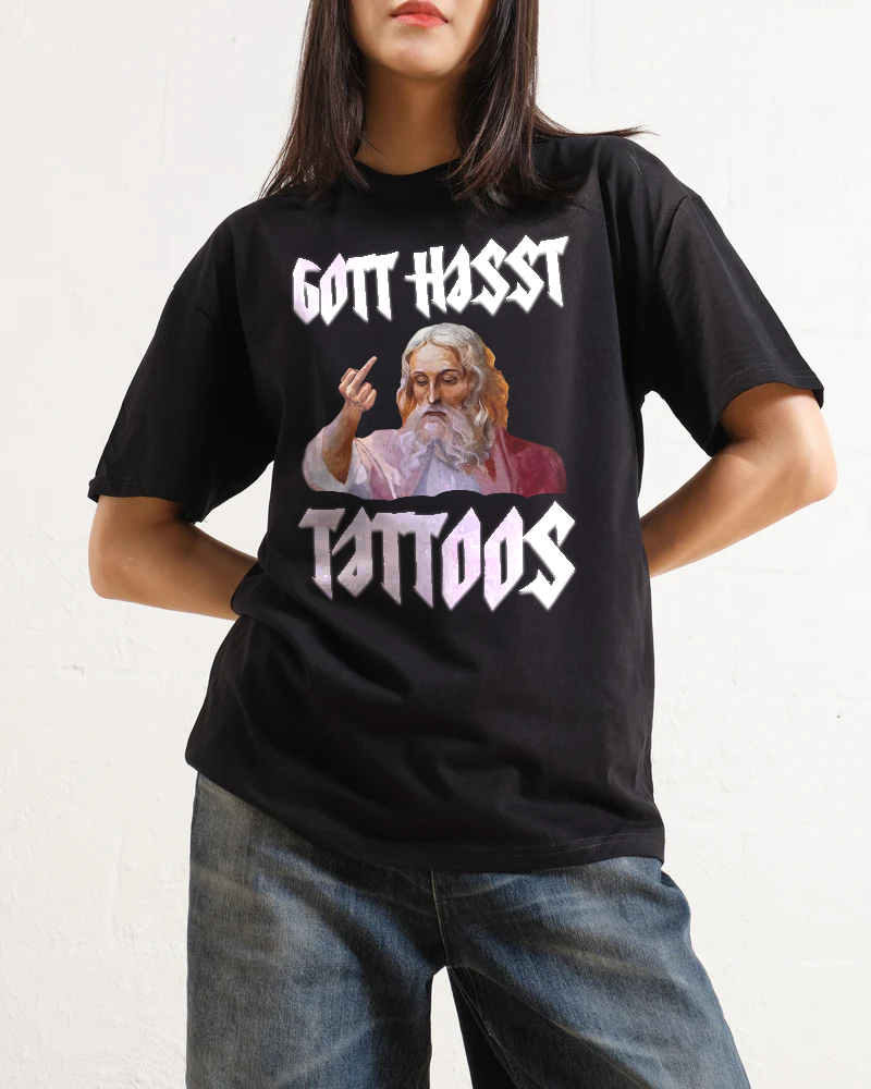 Gott hasst Tattoos T-Shirt